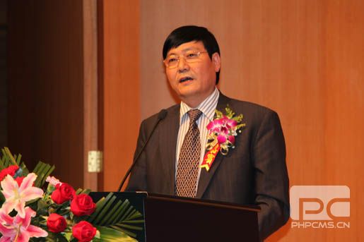海伦钢琴董事长陈海伦在央民族大学建院50周年庆典上（2）